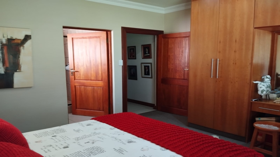 3 Bedroom Property for Sale in Van Der Hoff Park North West